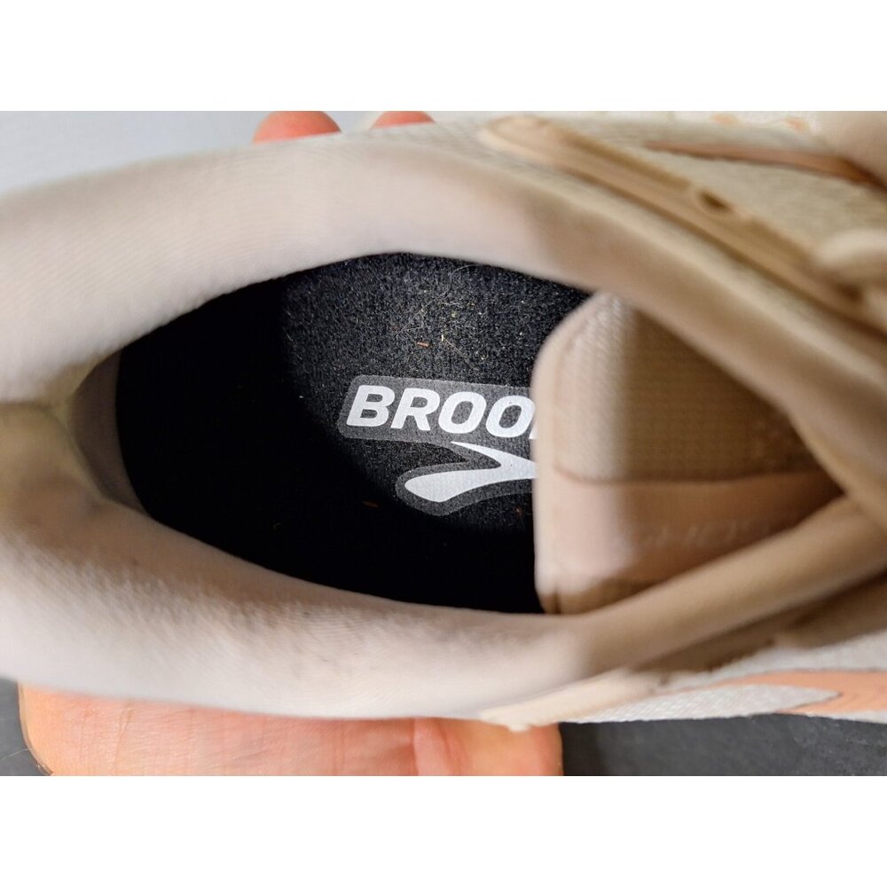 Brooks Ghost Max Womens Size 9 1203951B135 Pink Soles Athletic Shoes Sneakers - Picture 8 of 13